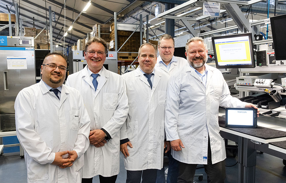 Topcon célèbre son millionième produit sorti de la chaîne de production.